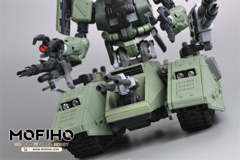 Motor King - 1/100 Zaku Tank Quick Review