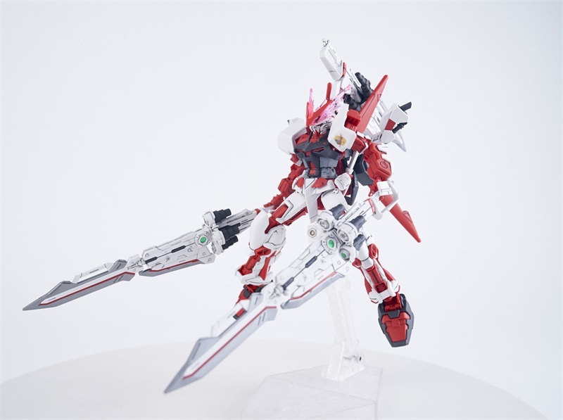 GAOGAO Gundam Astray Red Dragon 1/144 HG MBF-P02
