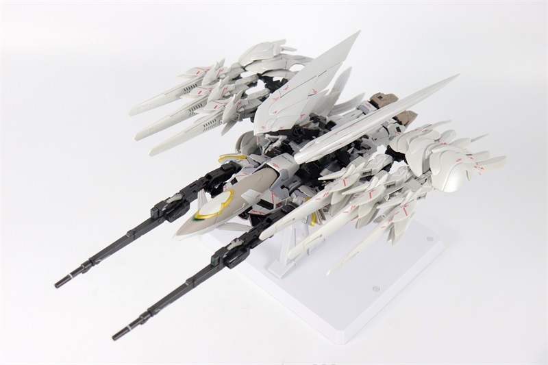 DABAN 8827 Wing Gundam Snow White Prelude 1/100 MG XXXG-00YSW Gundam