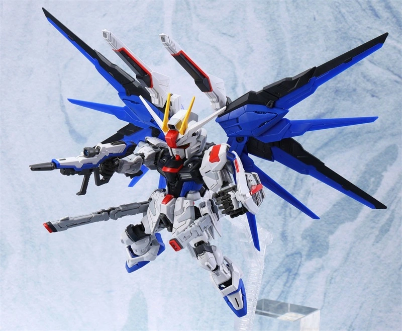 Model Kit Gundam MGSD ZGMF-X10A FREEDOM GUNDAM, Bandai, Scala 1/100, Master Grade Super Deformed, Giappone