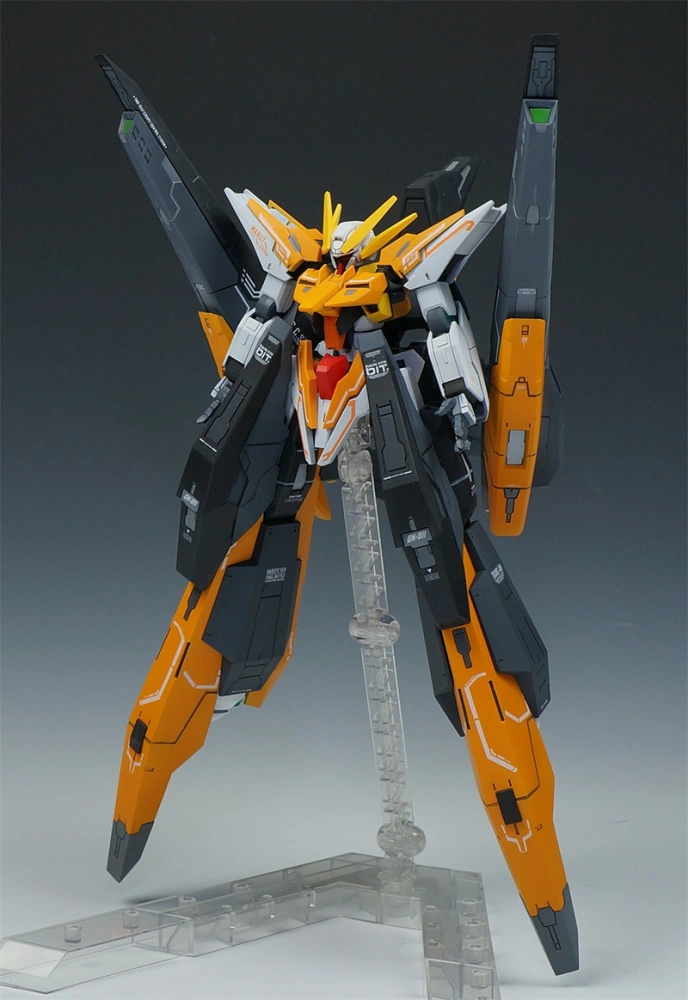 Gamesland Gundam HG 1/144 Harute - Maquette 13 Cm - Système SnapFit - Sans Colle Ni Peinture - Dès 14 Ans