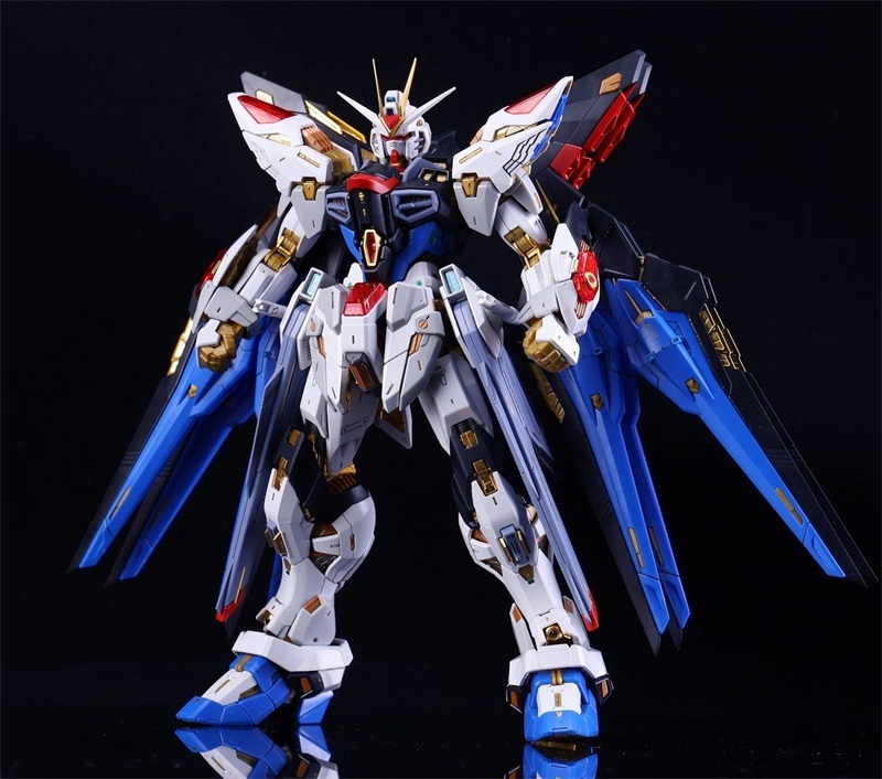 XUNXIN MGEX Strike Freedom Gundam 1/100 ZGMF-X20A