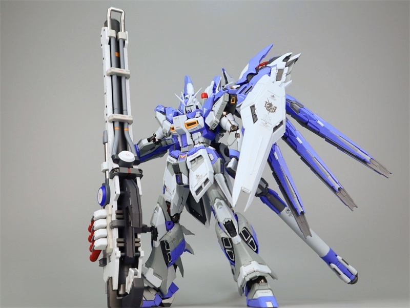 WEIHU Hi-ν Gundam Ver.YUJIAO 1/100 MG RX-93-v2