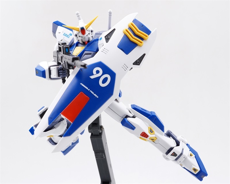 012 F90 GUNDAM 1/100 MG F90
