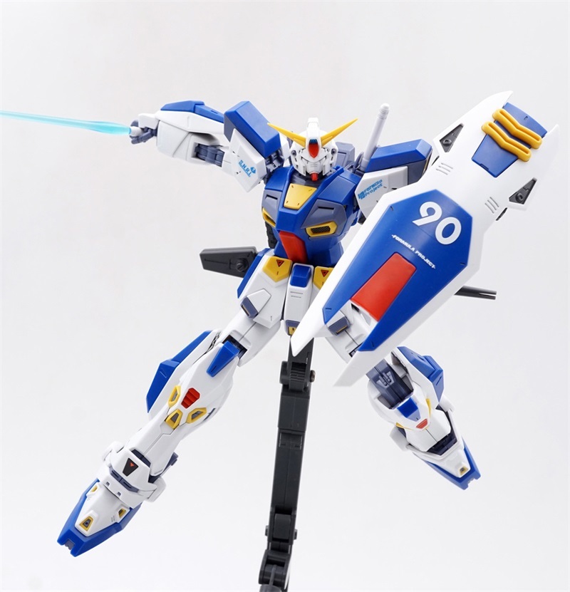 012 F90 GUNDAM 1/100 MG F90