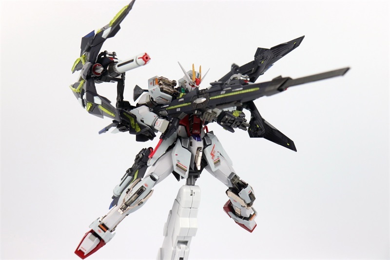 DABAN 8830 Lightning Strike Gundam 1/100 MG Lightning Striker P204QX