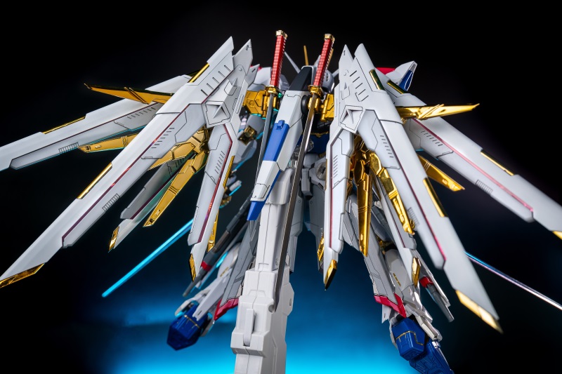 95.：PROUD DEFENDER, WHITE GUNDAM, FR新品 Red Lotus 1/100 Proud Defender (White Ver.) – USA Gundam Store