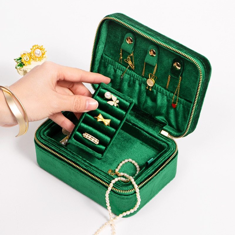 Alenvenew 2023 Flannelette Portable Travel European Necklace Velvet With Mirror Jewelry Box For Women Girls Small