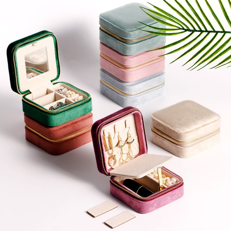 Alenvenew 2023 Flannelette Portable Travel European Necklace Velvet With Mirror Jewelry Box For Women Girls  Small