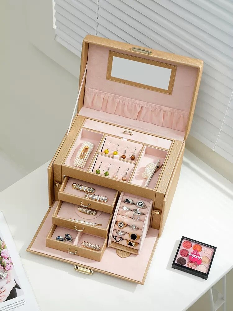 Alenvenew 2023 High Quality Large Leather Jewelry Box with Lock Necklace Bracelet Earrings High-Grade Exquisite Gold Storage