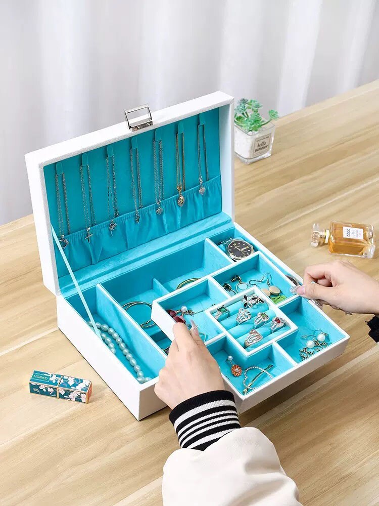 Alenvenew 2023 NEW Dustproof Jewelry Box for Women and Girls With Velvet Storage Earring Ring Necklace Bracelets