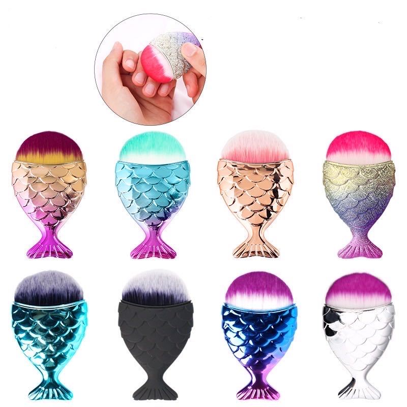Nail dust brush