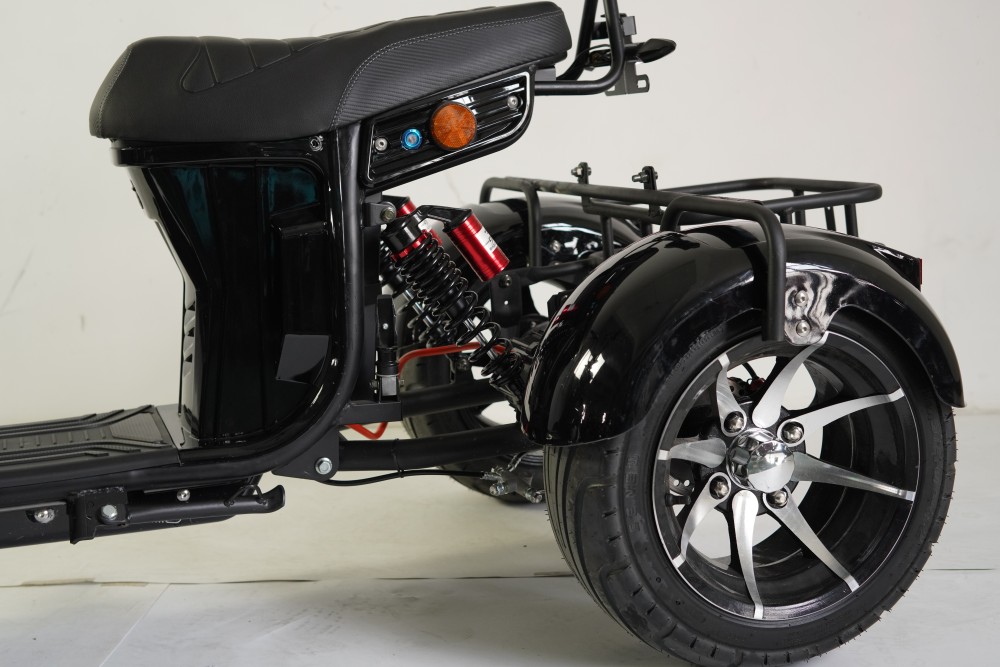 New model Three Wheel Bike E-Chopper 2000w Powerful Electric Scooter for Golf Course Use HT9