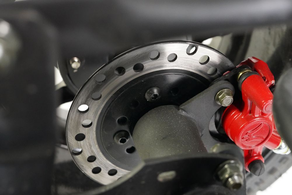 New model Three Wheel Bike E-Chopper 2000w Powerful Electric Scooter for Golf Course Use HT9