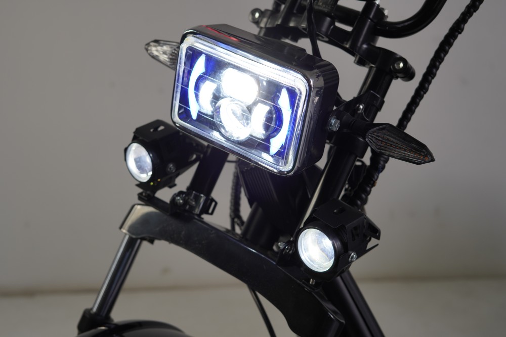 New model Three Wheel Bike E-Chopper 2000w Powerful Electric Scooter for Golf Course Use HT9