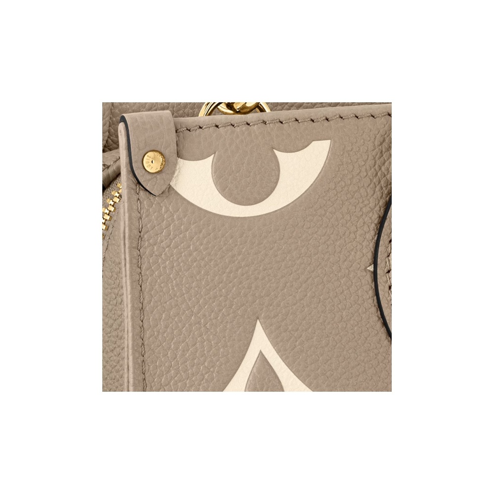 Louis Vuitton OnTheGo East West M23641