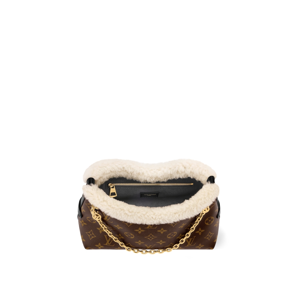 Louis Vuitton CarryAll BB M26568
