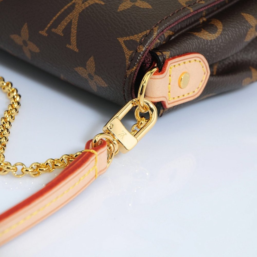 Louis Vuitton Favorite