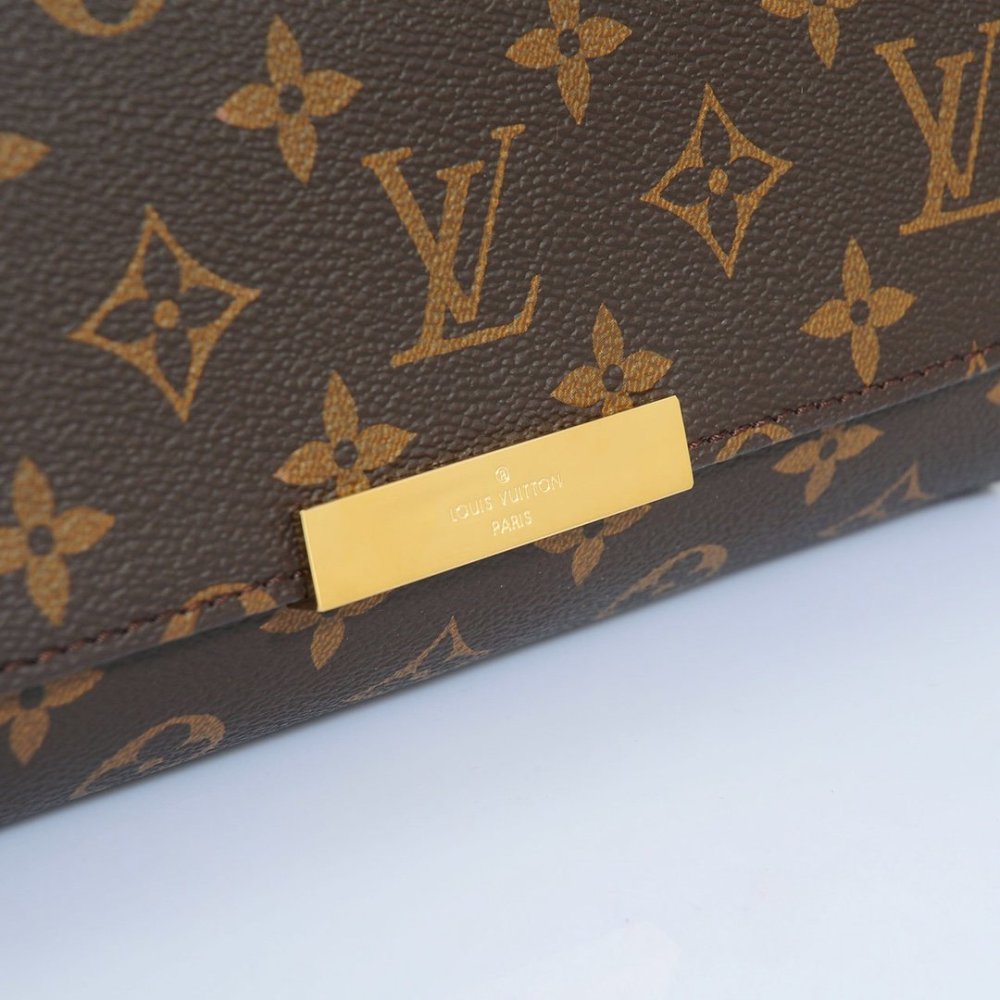 Louis Vuitton Favorite