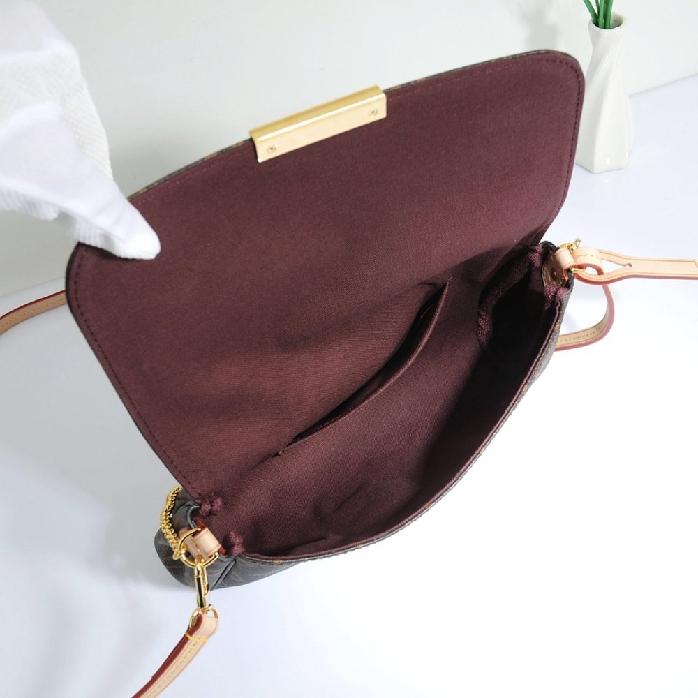 Louis Vuitton Favorite