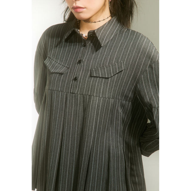 GREY STRIPPED PLEATED SHIRT W/ TILTED POCKETS