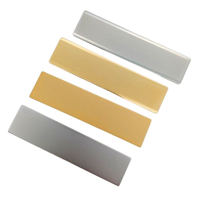 Custom Name Badges & Tags