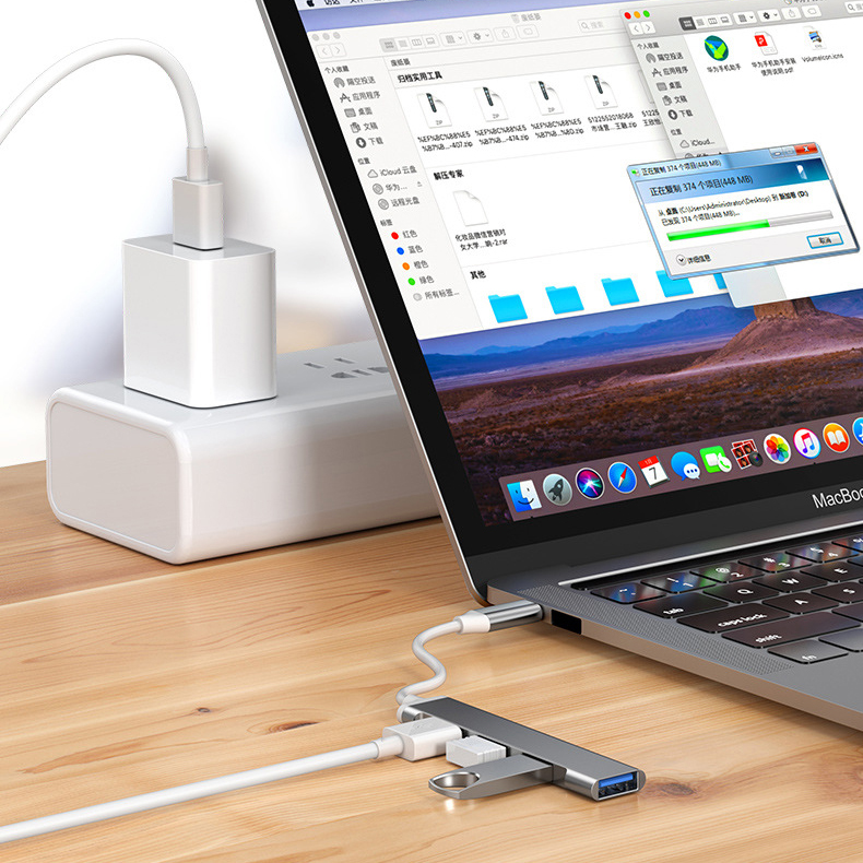 BUH213 | Hub USB3.0 de 4 Puertos con Cable Integrado