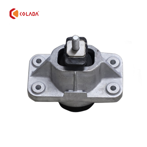 LR056882 Engine Mount