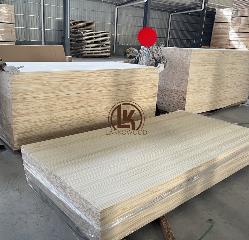 Pannello in pino incollato con bordo in pino di grado AA Pannello in pino massiccio per uso mobili