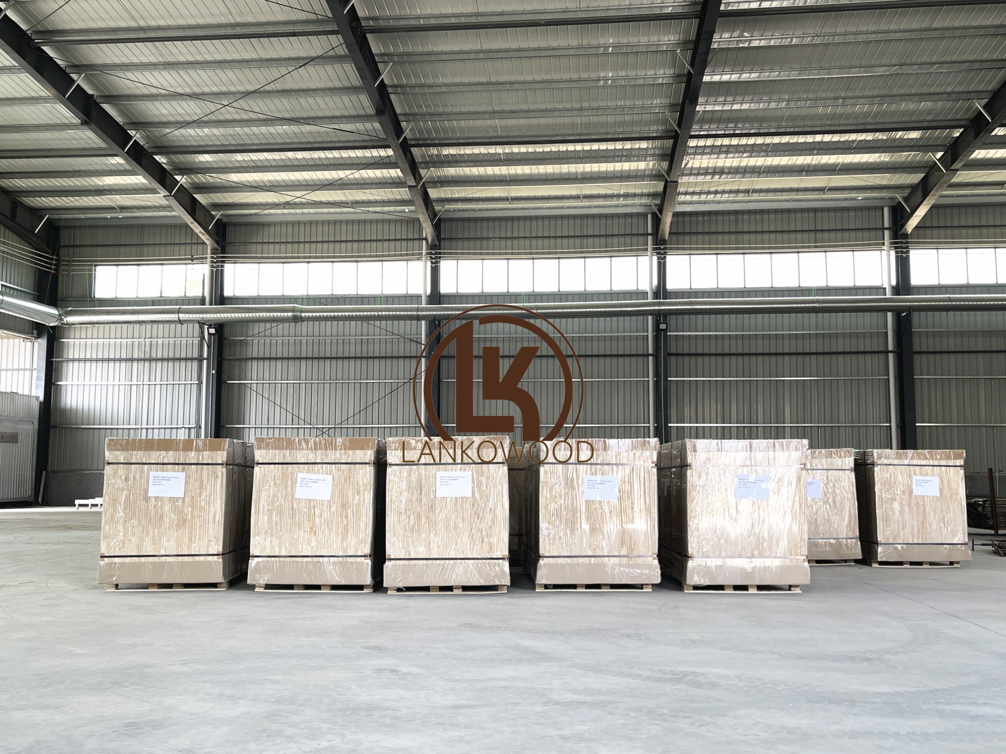 Pannello in pino incollato con bordo in pino di grado AA Pannello in pino massiccio per uso mobili