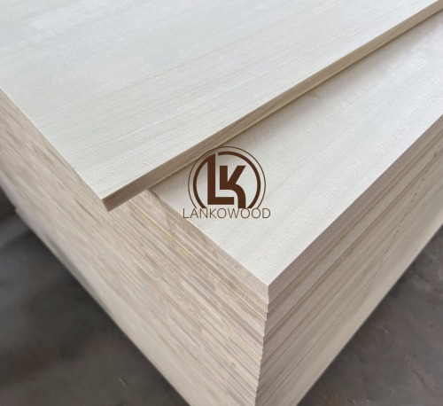 Клееная доска из тополя для использования в мебели