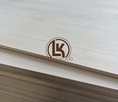 Клееная доска из тополя для использования в мебели