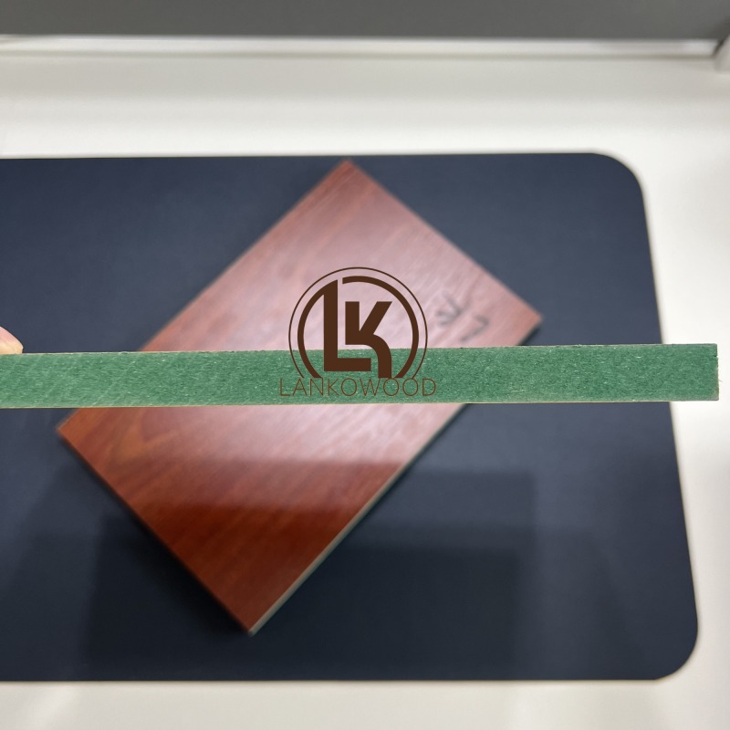 Плита МДФ (Д) 2,44 м (Ш) 1,22 м (Т) 18 мм