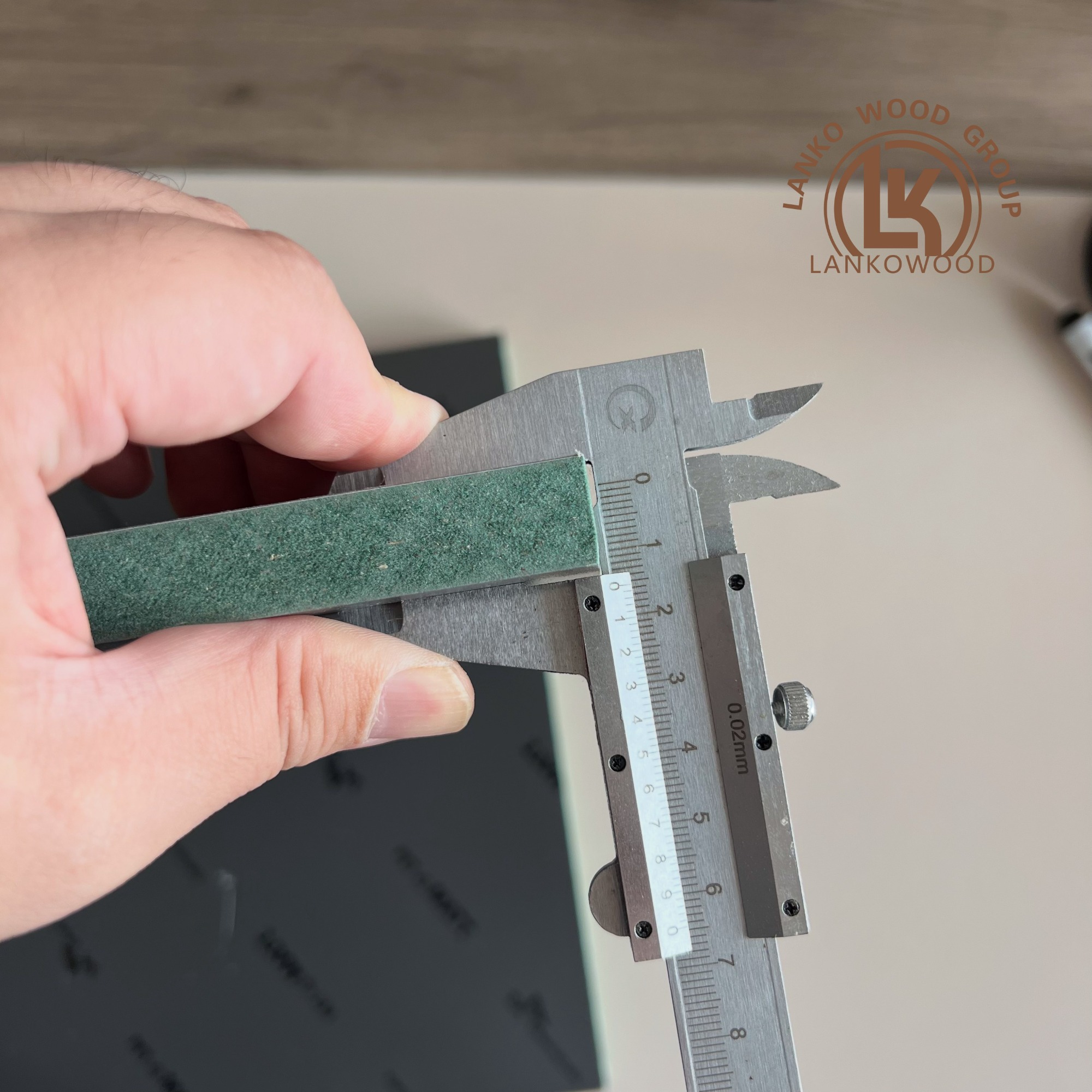 Плита МДФ (Д) 2,44 м (Ш) 1,22 м (Т) 18 мм