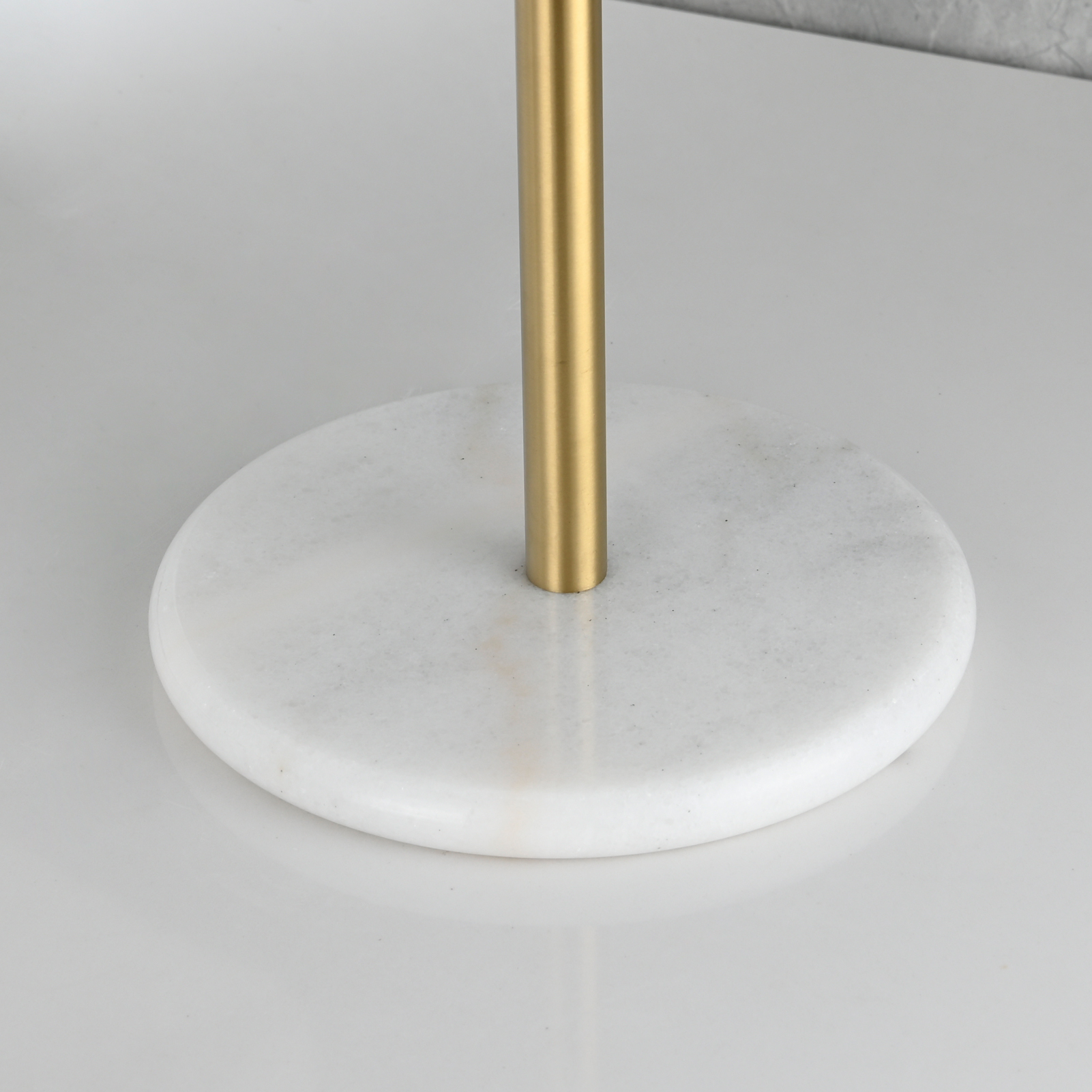 Tecmolog Standing Stainless Steel Paper Holder,Kitchen Towel Roll Paper Holder for Bathroom