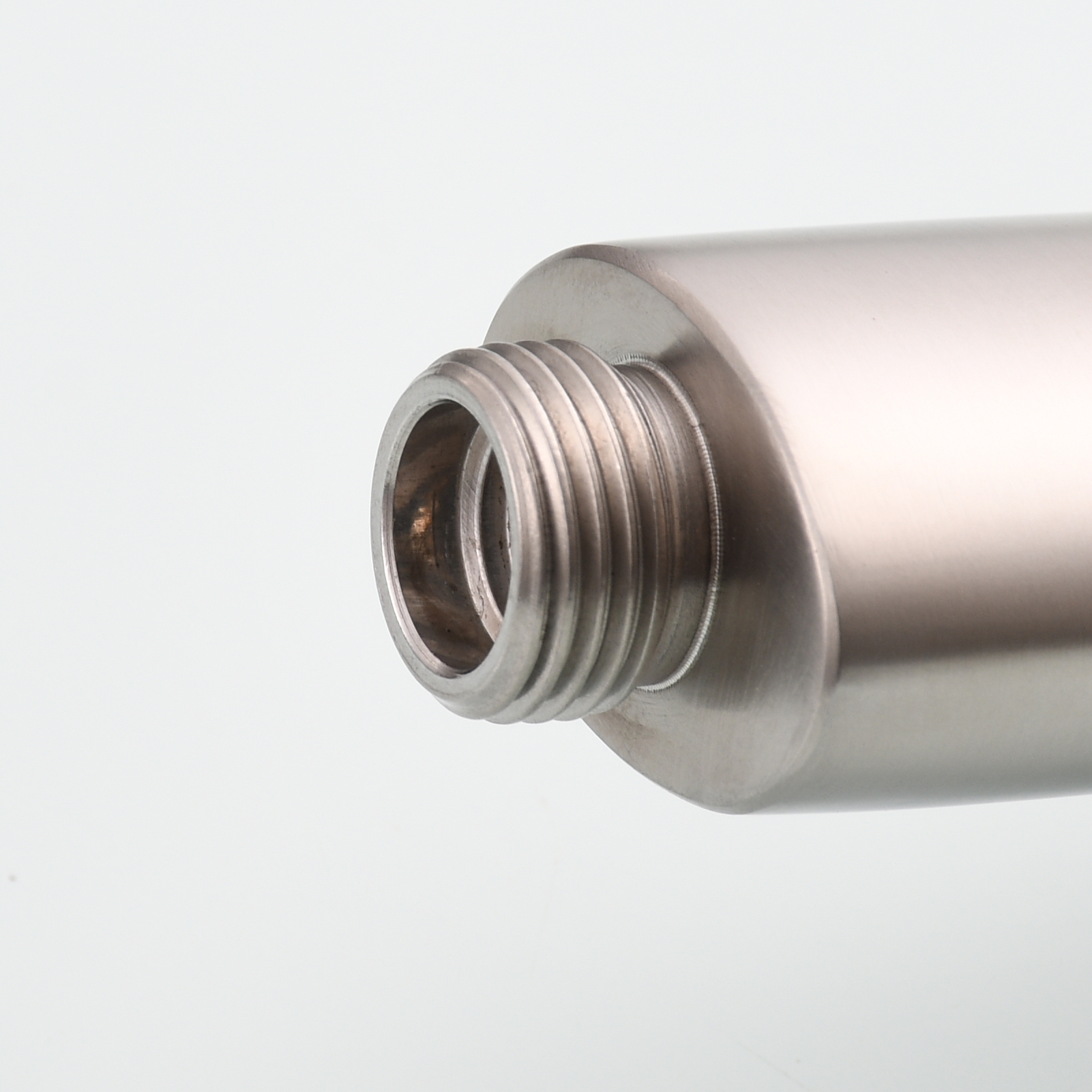 Tecmolog 304 Stainless Steel Shower Head Silicone Water Outlet Panel HandHead Shower Head Suitable for G1/2 Connector
