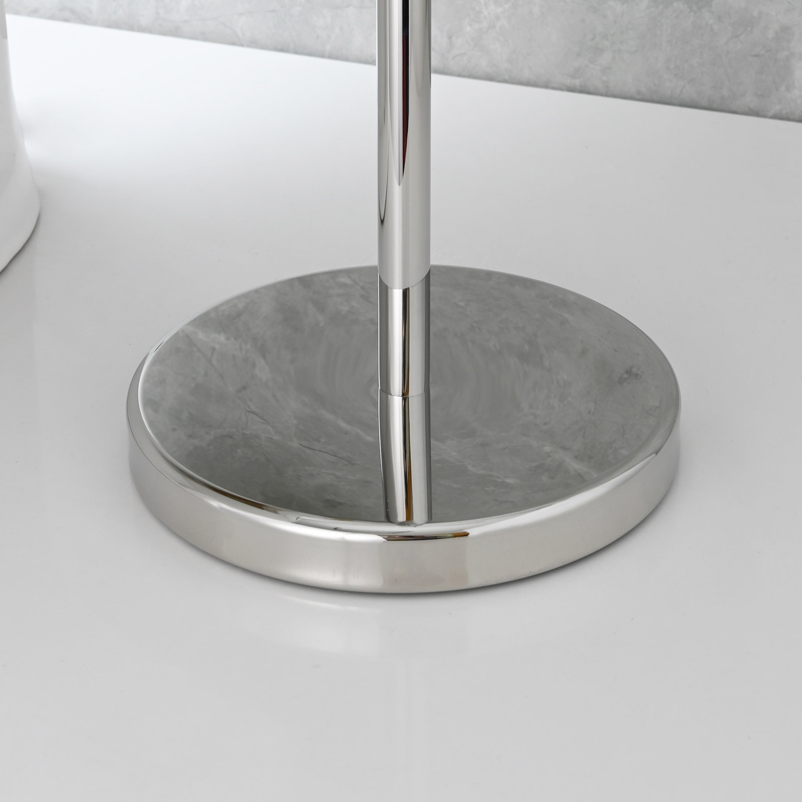Tecmolog Stainless Steel Free Standing Paper Towel Holder,Black Bathroom Roll Holder with Non-Slip Mat,SBH265B
