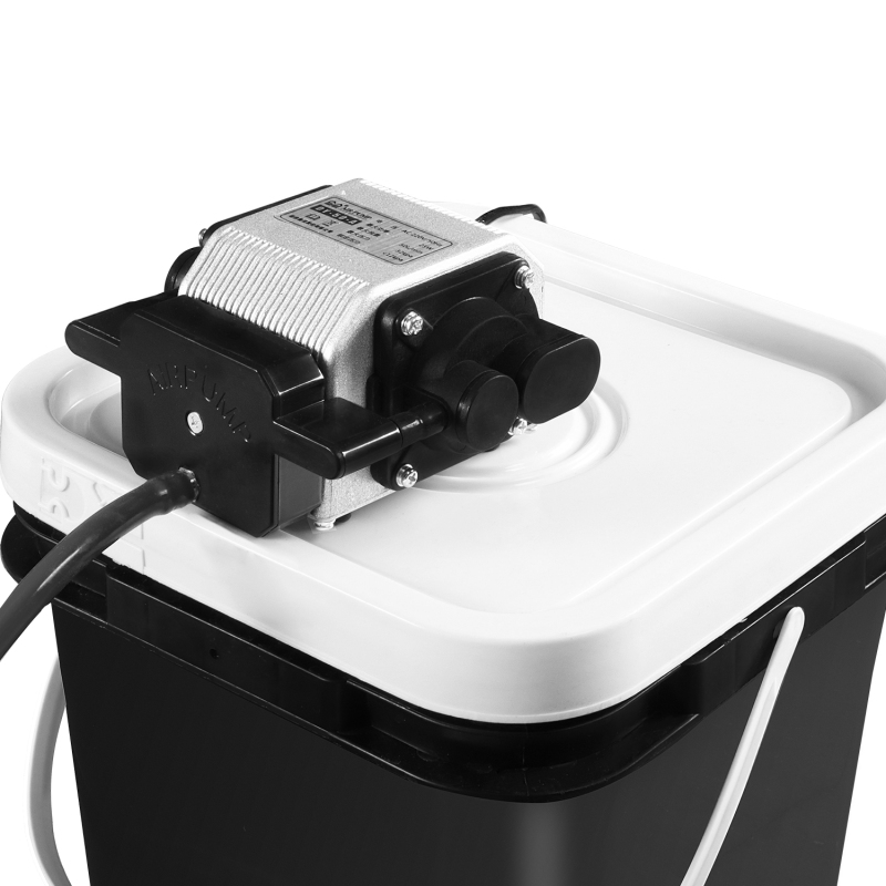 8-Site Bubble Flow Buckets -RDWC- Hydroponic System SuperCloset