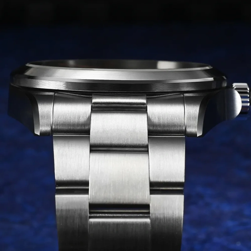 San Martin Turbine Dial Pilot Watch-SN0132G-1