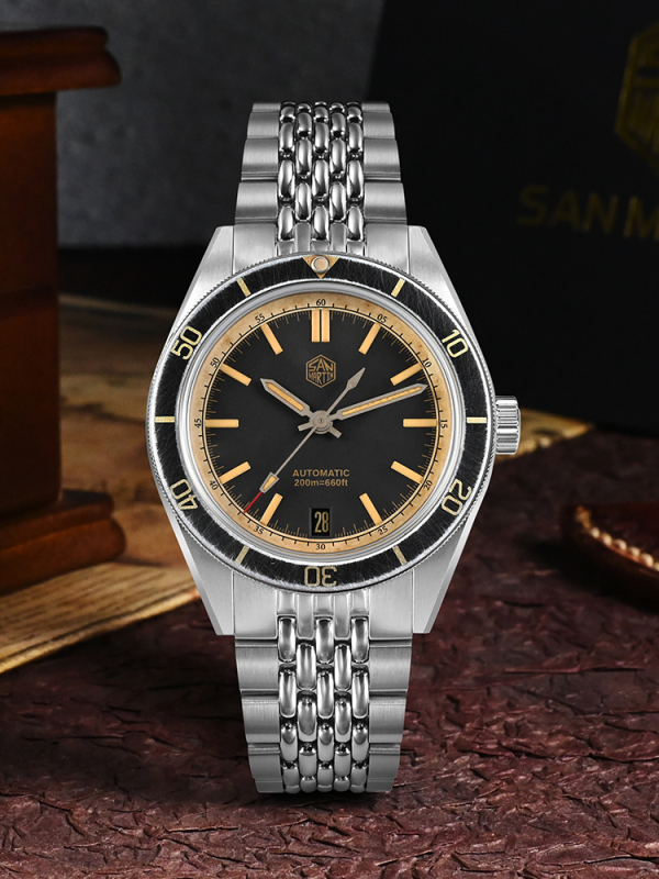 San Martin Distressed Design Diving Watch SN0116G-B