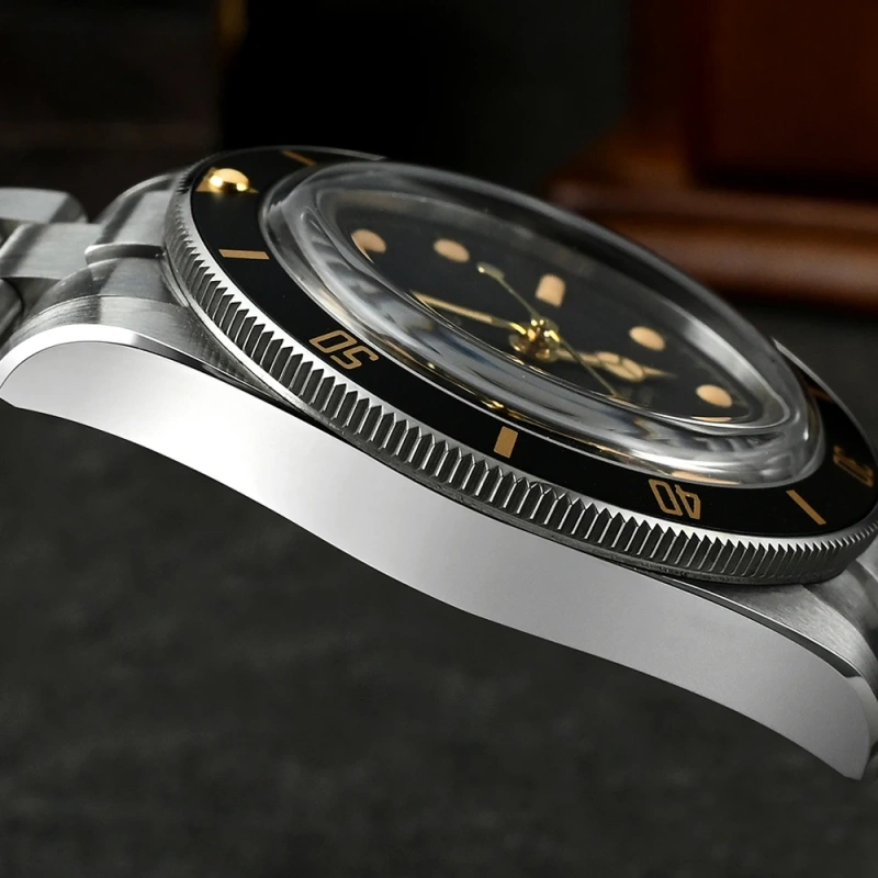 San Martin 36mm Vintage Diver Watch SL3001 Automatic Mechanical Retro Watches for Men Sapphire Crystal 200m Waterproof SN0139