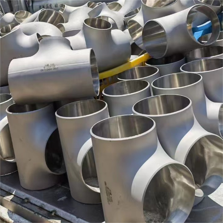 Connection mode of 304L Stainless Steel Pipe Fitting Equal Tee