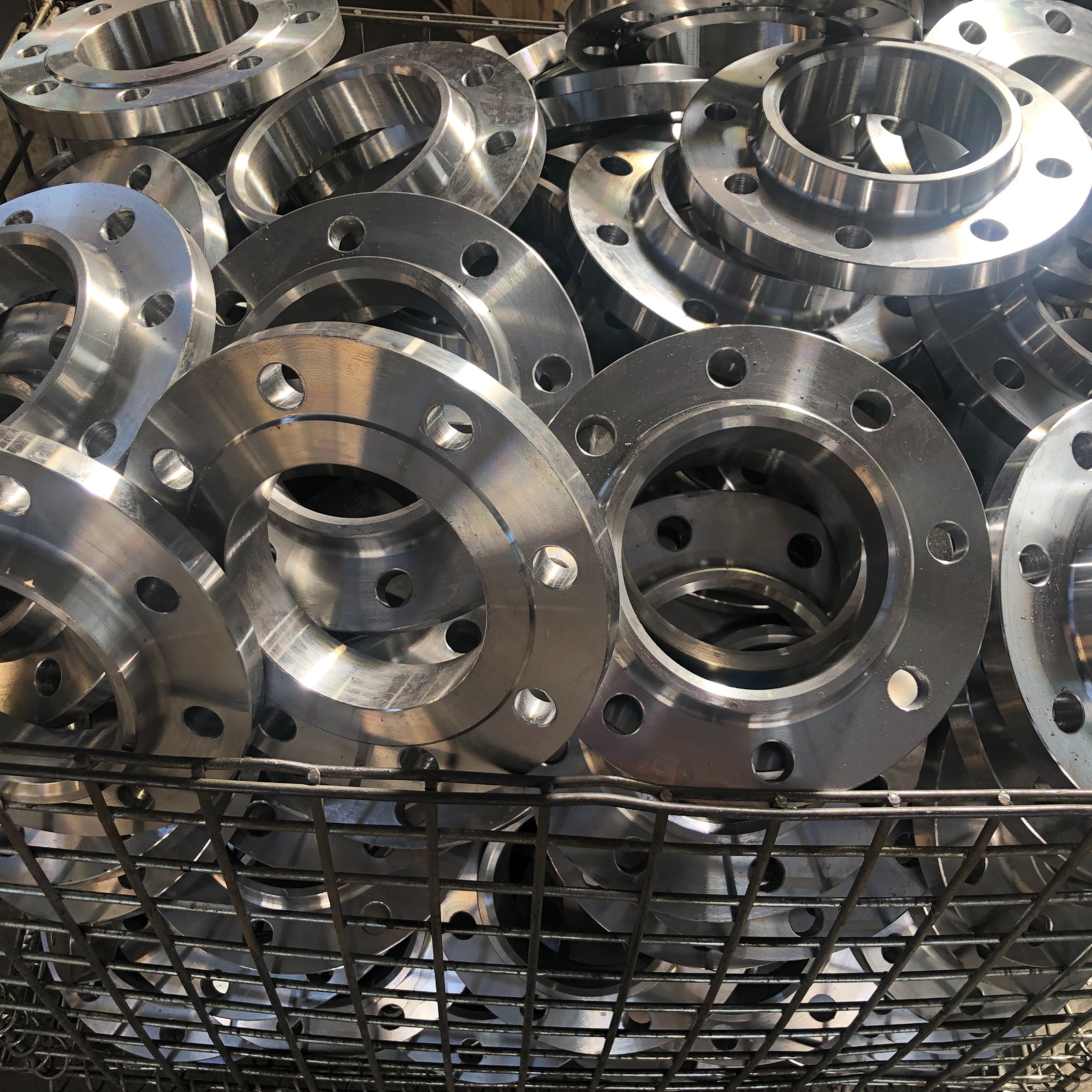 What should you pay attention to when using DIN 2633 PN16 RF Stainless Steel Flange?