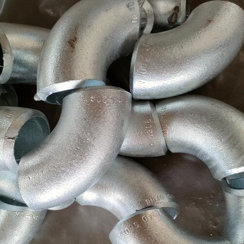 What are the advantages of stamping stainless steel elbow？