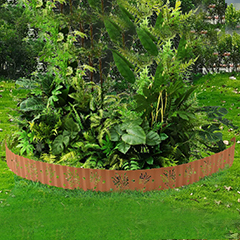 Garden fence decor
