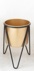 Metal Plant Stand for Indoor Outdoor Stable Display