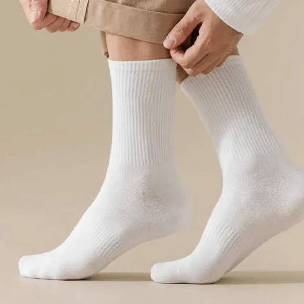 Private Label Socks vs OEM / ODM Manufacturing: Which Model Fits Your Program?