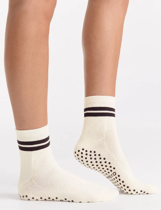 What Makes Grip Socks Essential for Balance-Based Activities