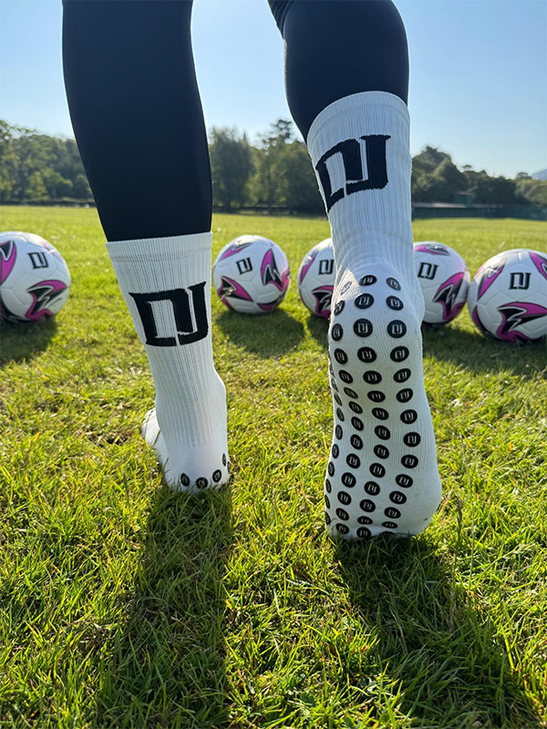 How Material Thickness Affects Anti-Slip Grip Sock Performance