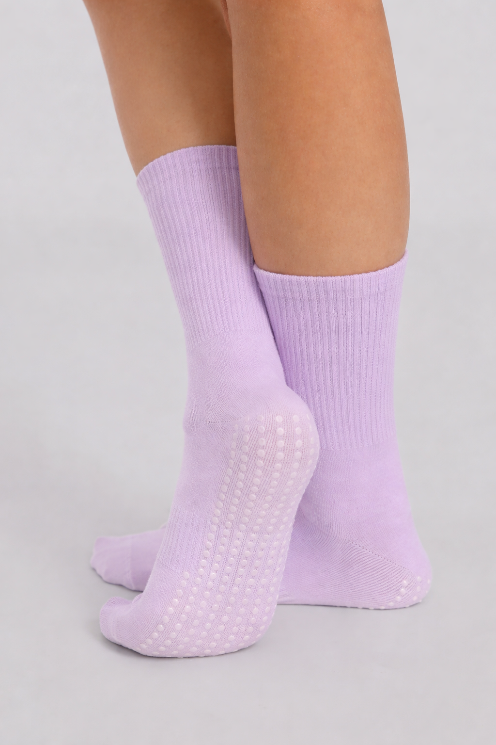 lavender wholesale pilates grip socks with grip sole in contact with ground, pilates studio socks supplier product view